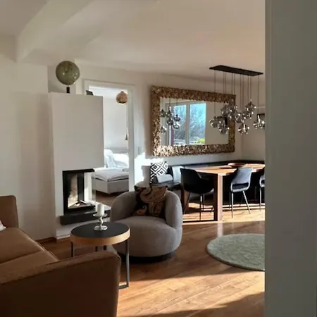 Vakantiehuis Traumhaus Mit Herrlichem Blick Ueber Graz