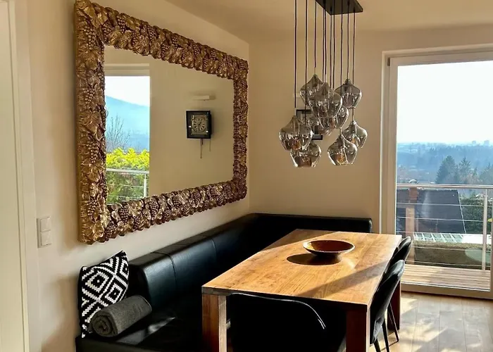 Traumhaus Mit Herrlichem Blick über Сasa de vacaciones